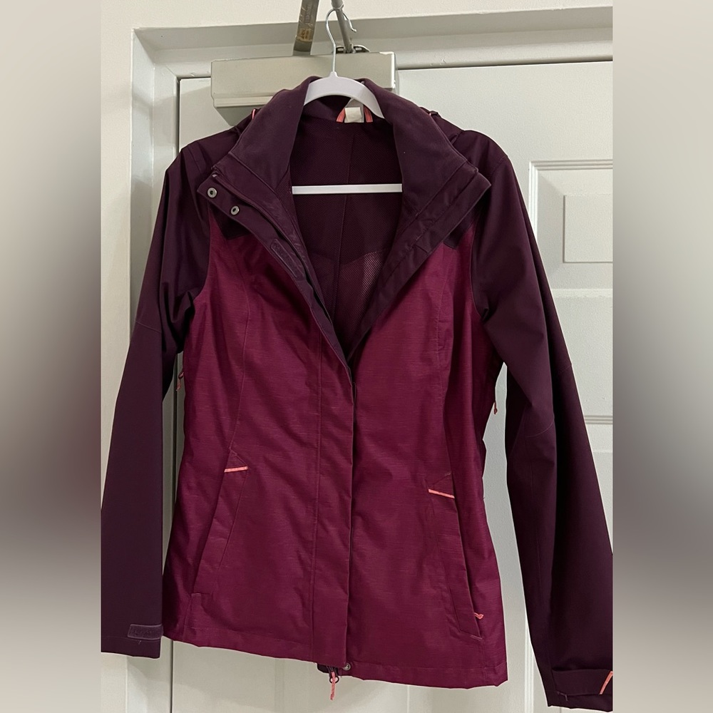 Waterproof jacket, lovely color, almost new. I used it twice. Lightweight